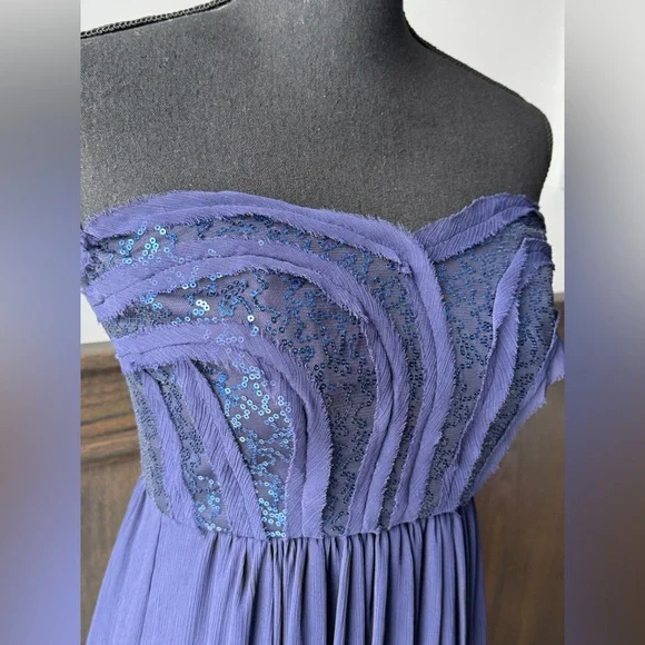 BCBG Paris navy strapless sequin top gown. Size 4 - Picture 5 of 11